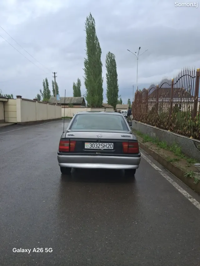 Opel Vectra A 1995 · 1.6 MT