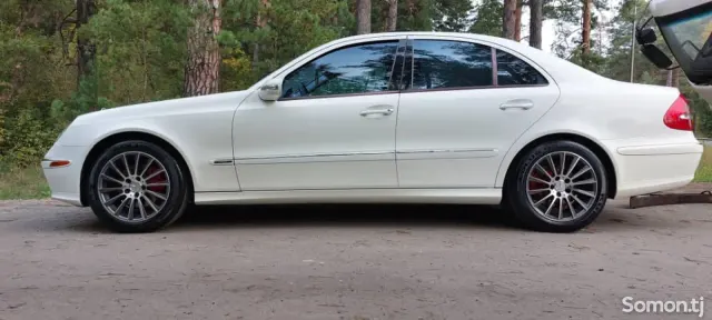 Mercedes-Benz E class 2004 · 2.4 AT
