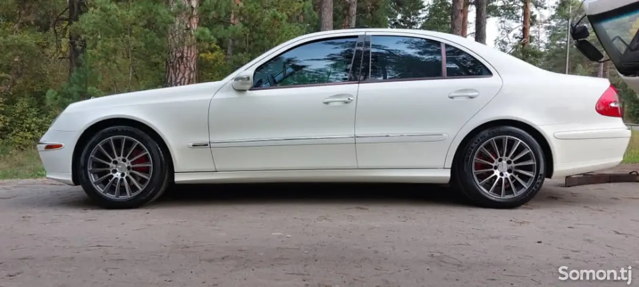 Mercedes-Benz E class 2004 · 2.4 AT