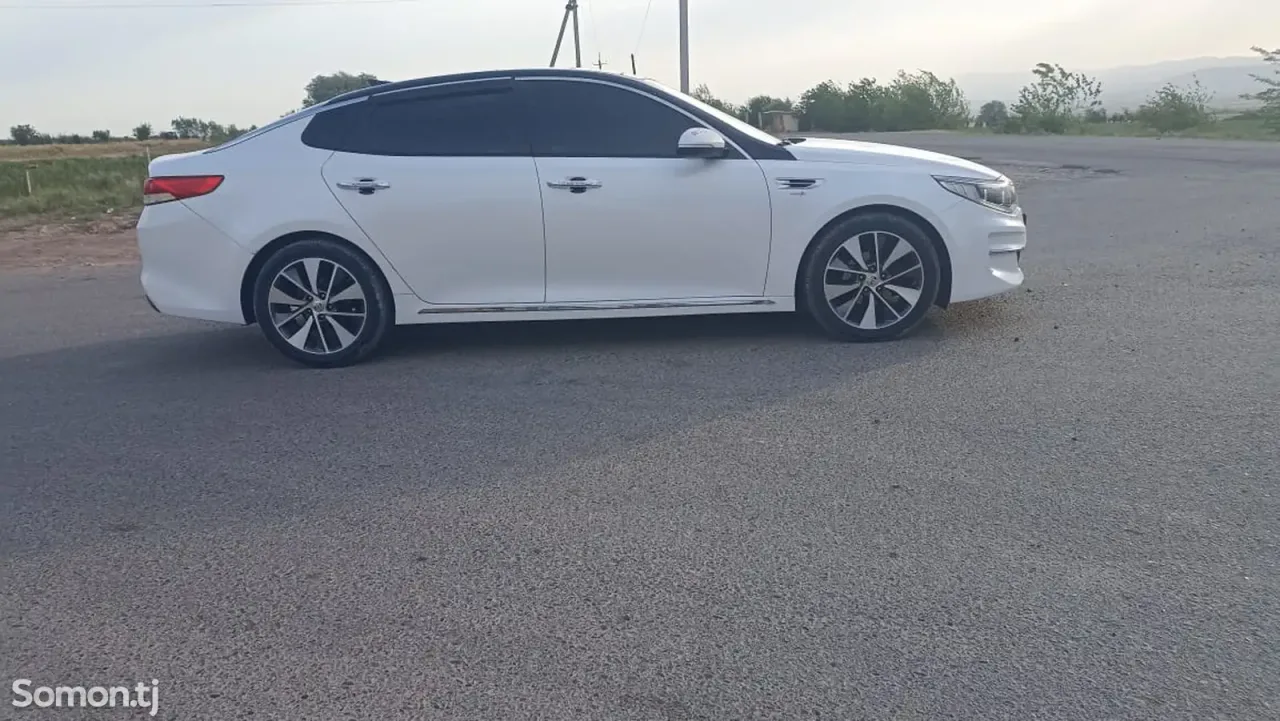 Kia Optima 2016 · 2.0 AT