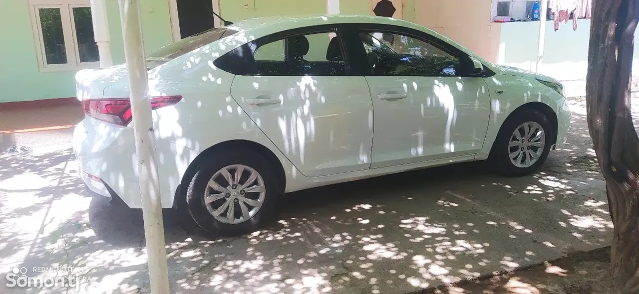 Hyundai Solaris 2018 · 1.6 AT