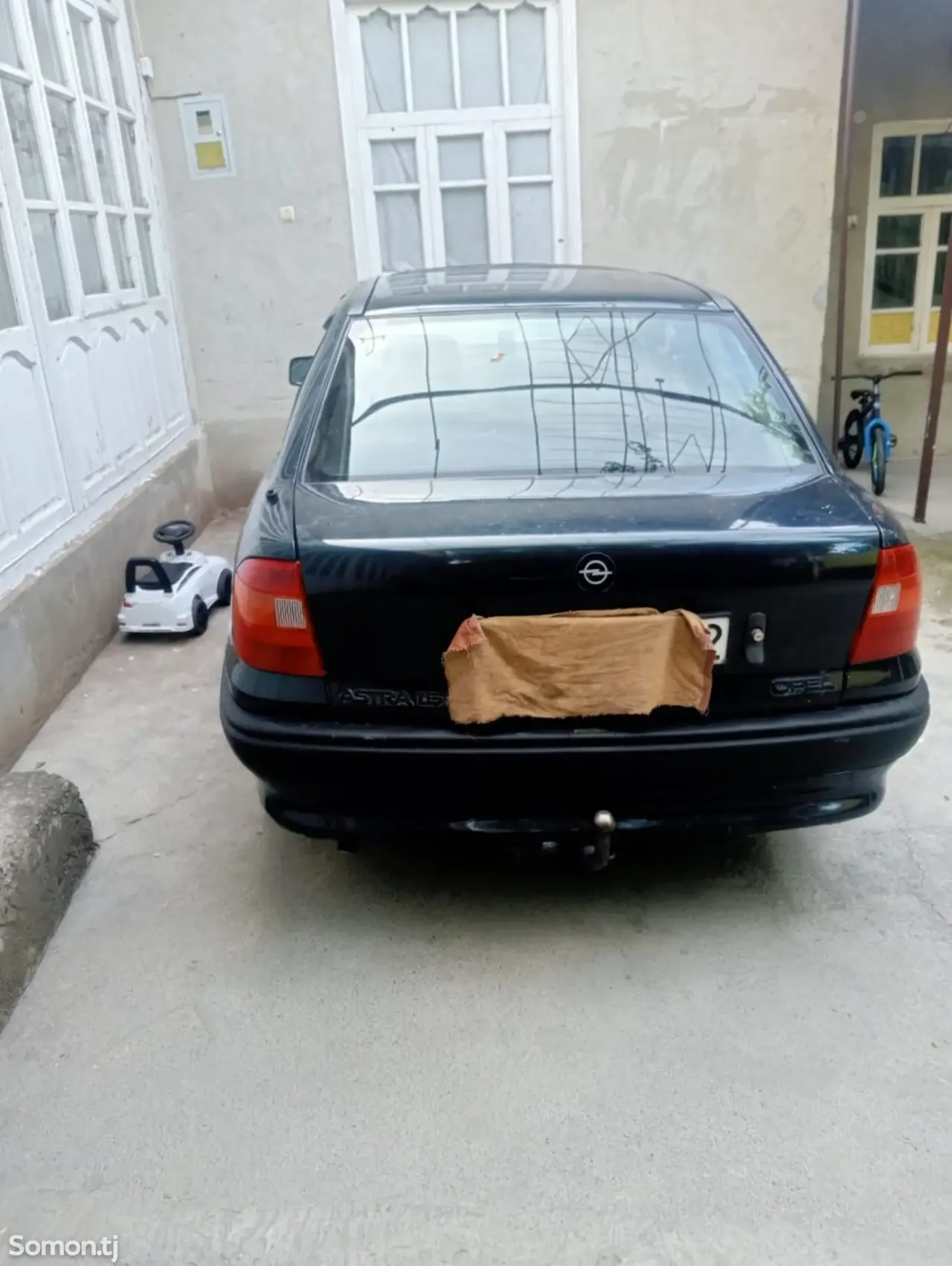 Opel Astra F 1993 · 1.6 MT