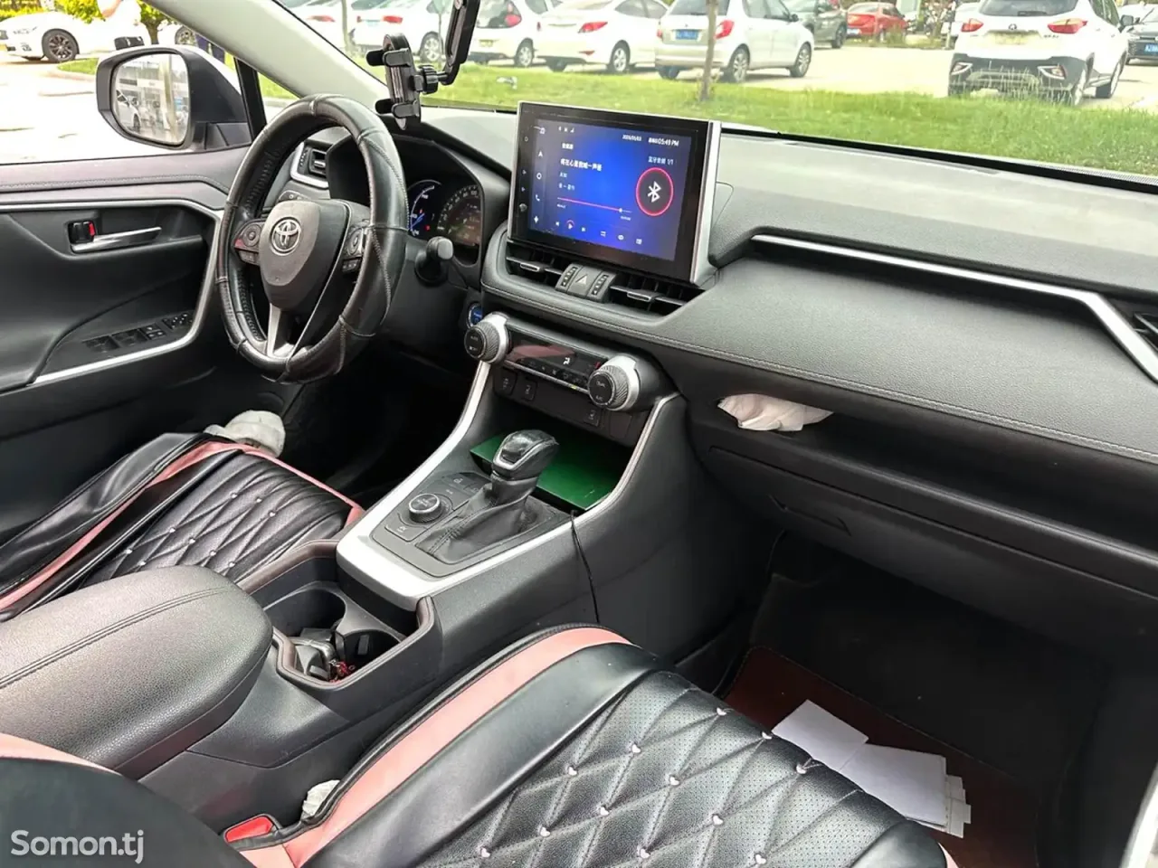 Toyota RAV 4 2021 · 2.5 AT