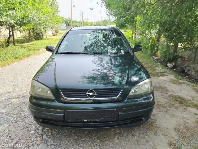 Opel Astra G 1999 · 1.6 MT