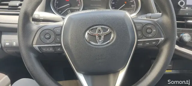 Toyota Camry 2023 · 2.5 AT