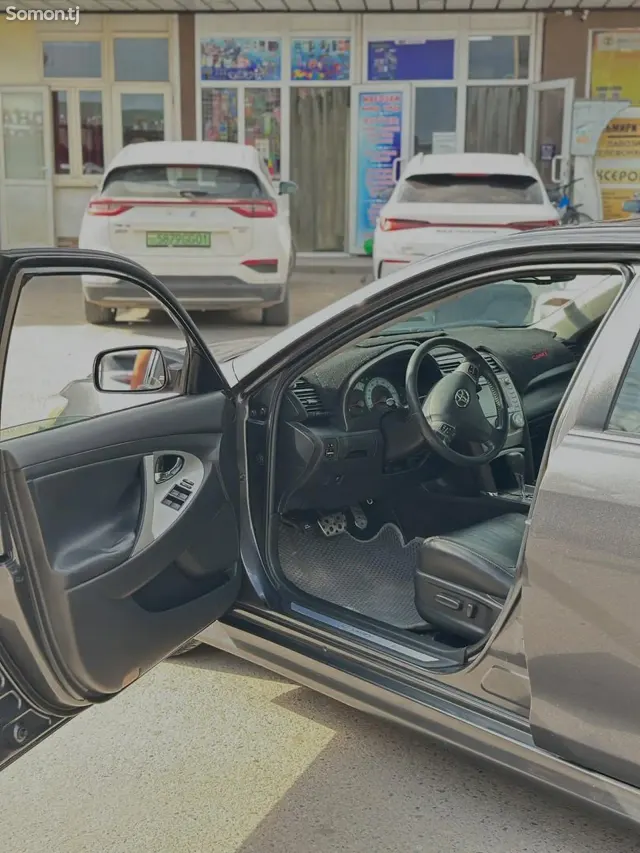 Toyota Camry 2011 · 3.5 AT