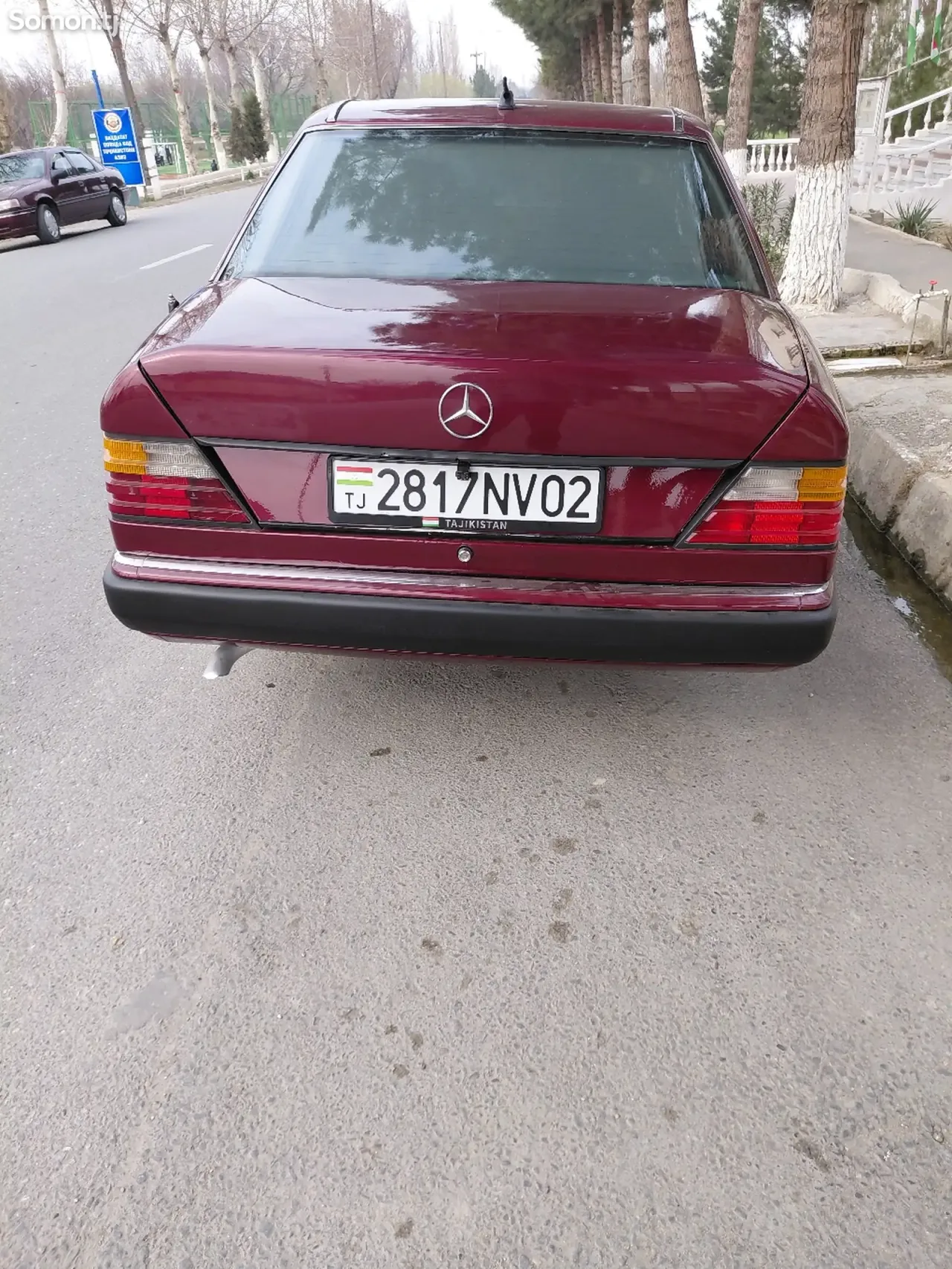 Mercedes-Benz W124 1991 · 2.0 MT