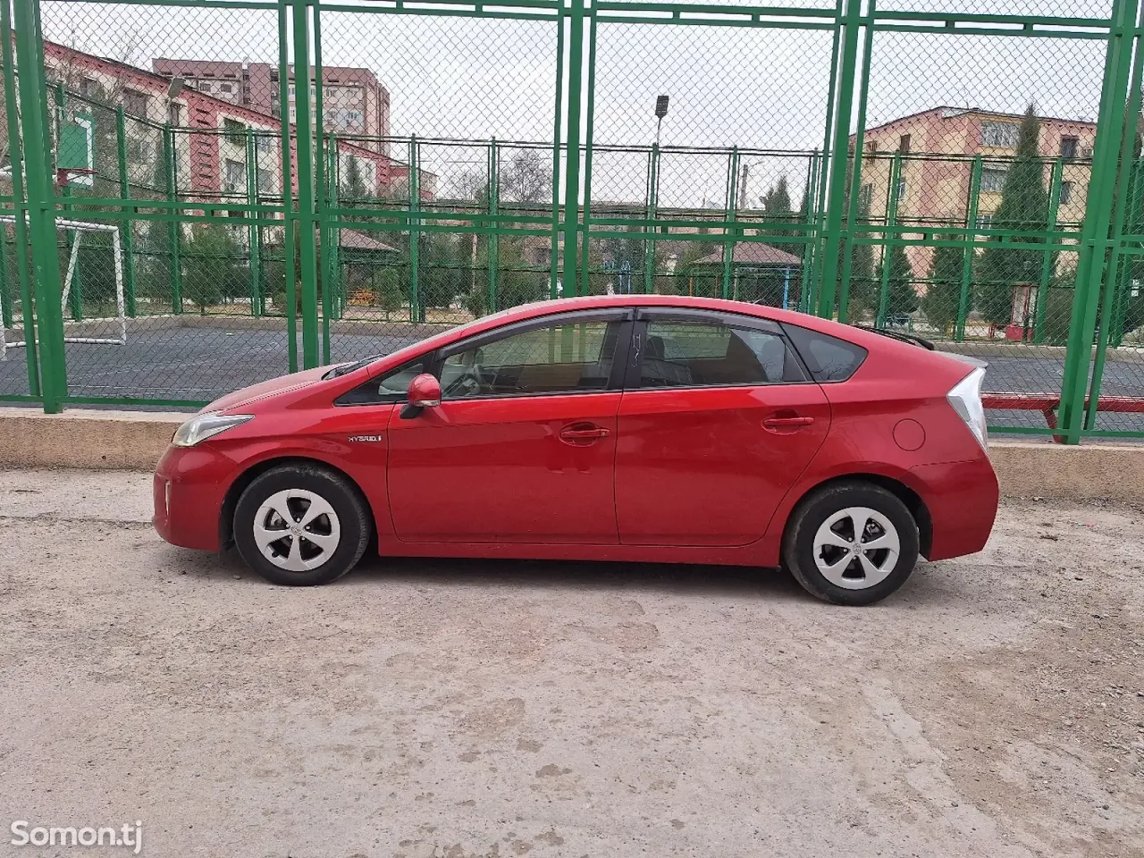 Toyota Prius 2014 · 1.8 AT