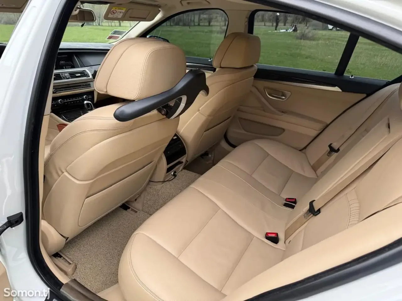 BMW 5 series 2015 · 2.0 AT