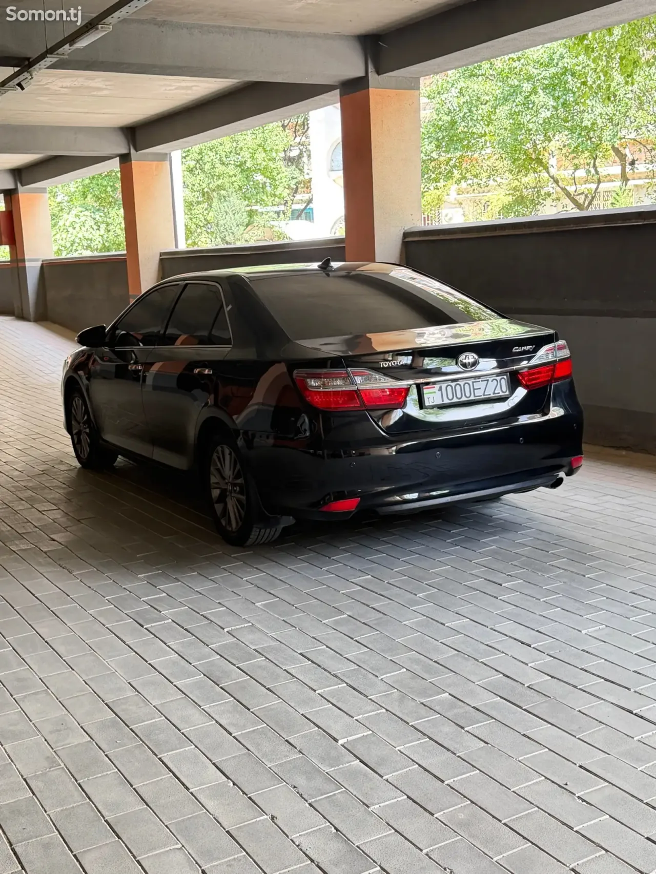 Toyota Camry 2015 · 2.5 AT