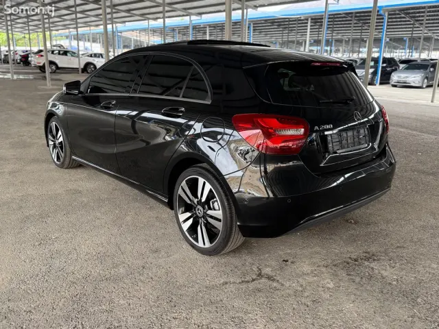 Mercedes-Benz A class 2017 · 2.0 AT