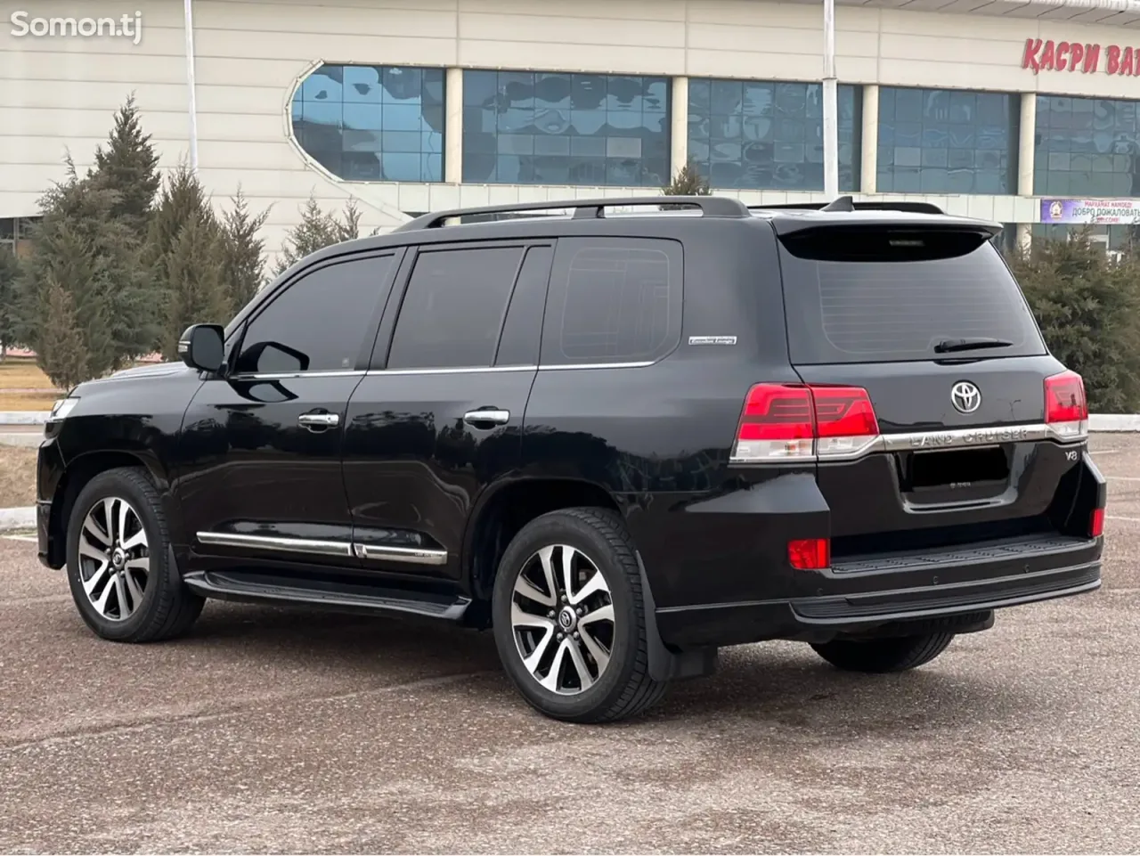 Toyota Land Cruiser 2018 · 4.5 AT