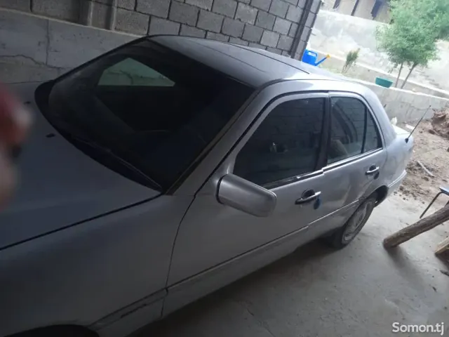 Mercedes-Benz C class 1994 · 1.8 MT