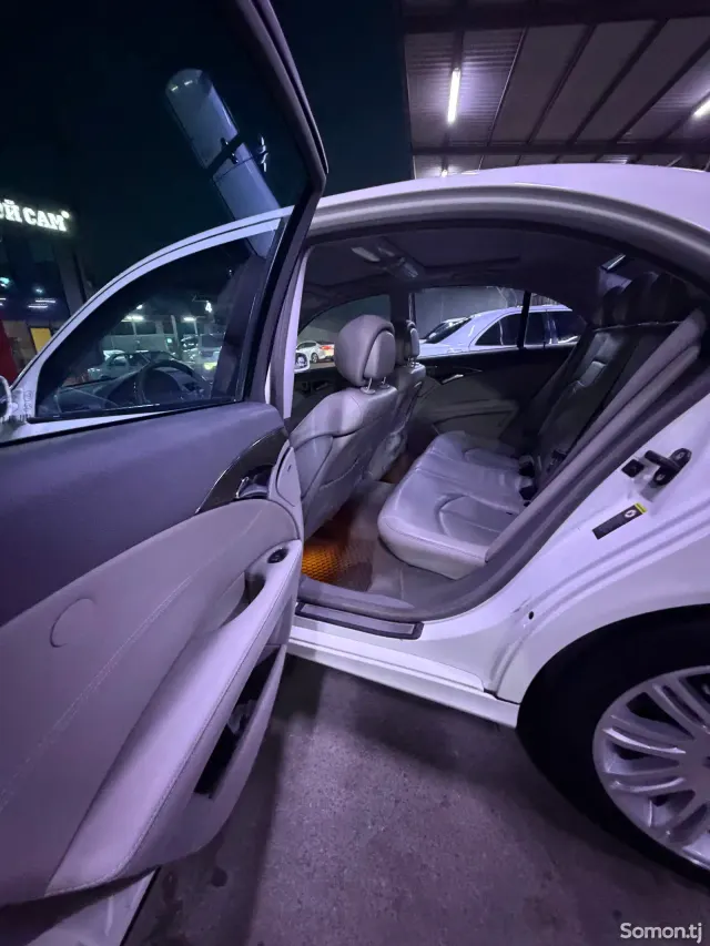 Mercedes-Benz E class 2008 · 3.5 AT