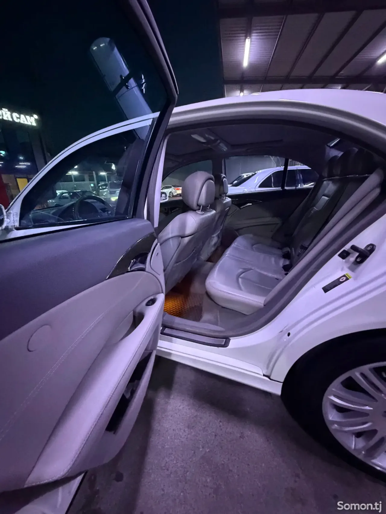 Mercedes-Benz E class 2008 · 3.5 AT