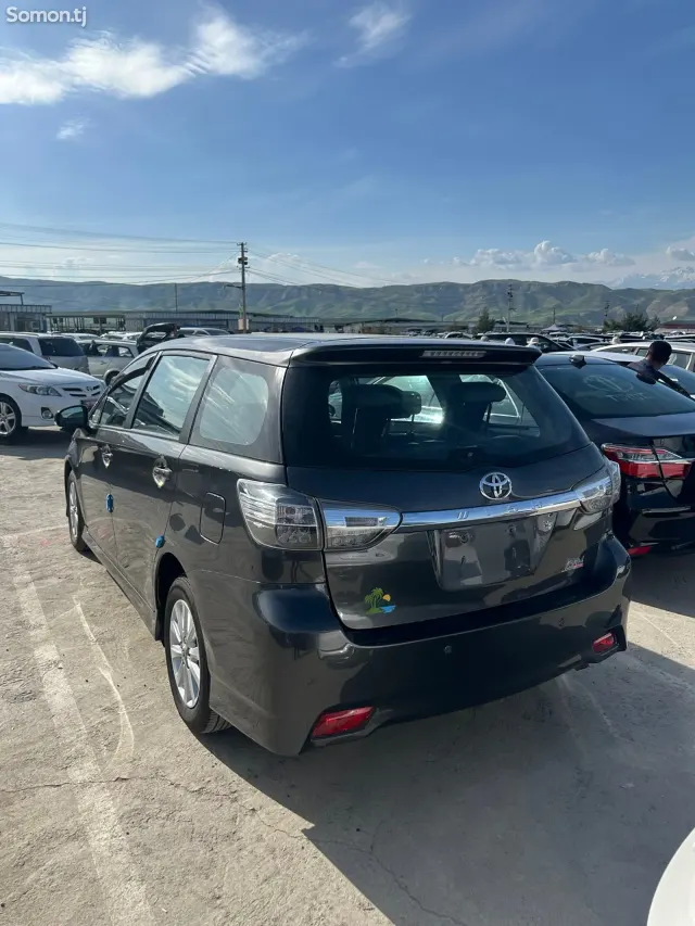 Toyota Wish 2014 · 2.0 AT