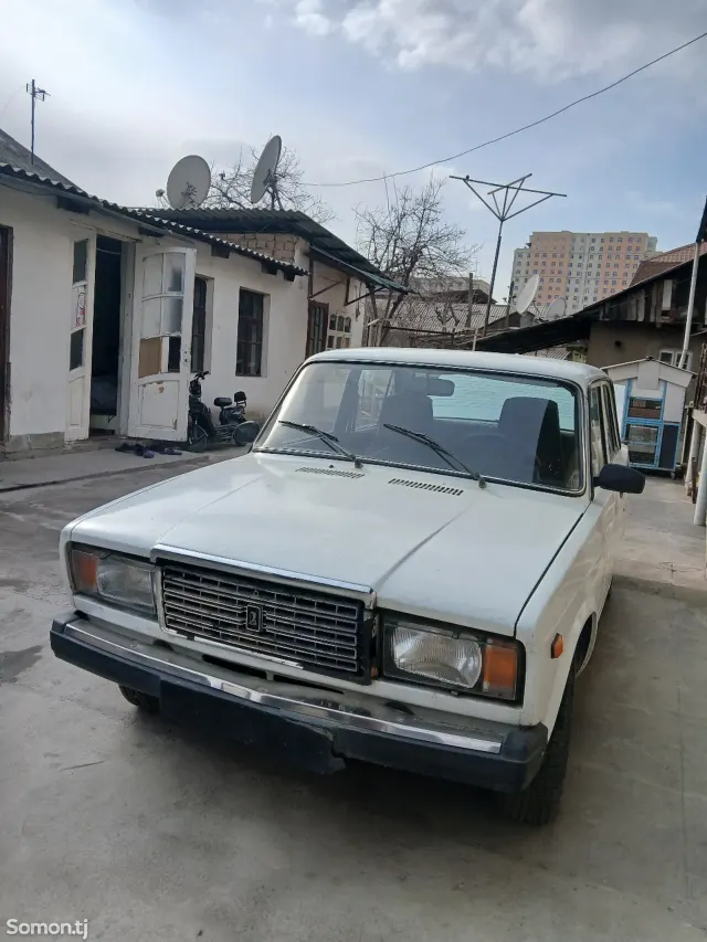 Lada (ВАЗ) 2107 2004 · 1.6 MT