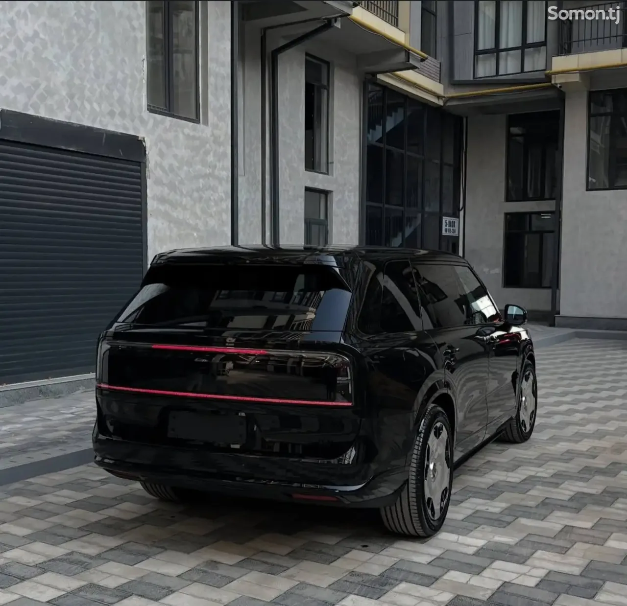 Zeekr X 2025 · 2.0 AMT