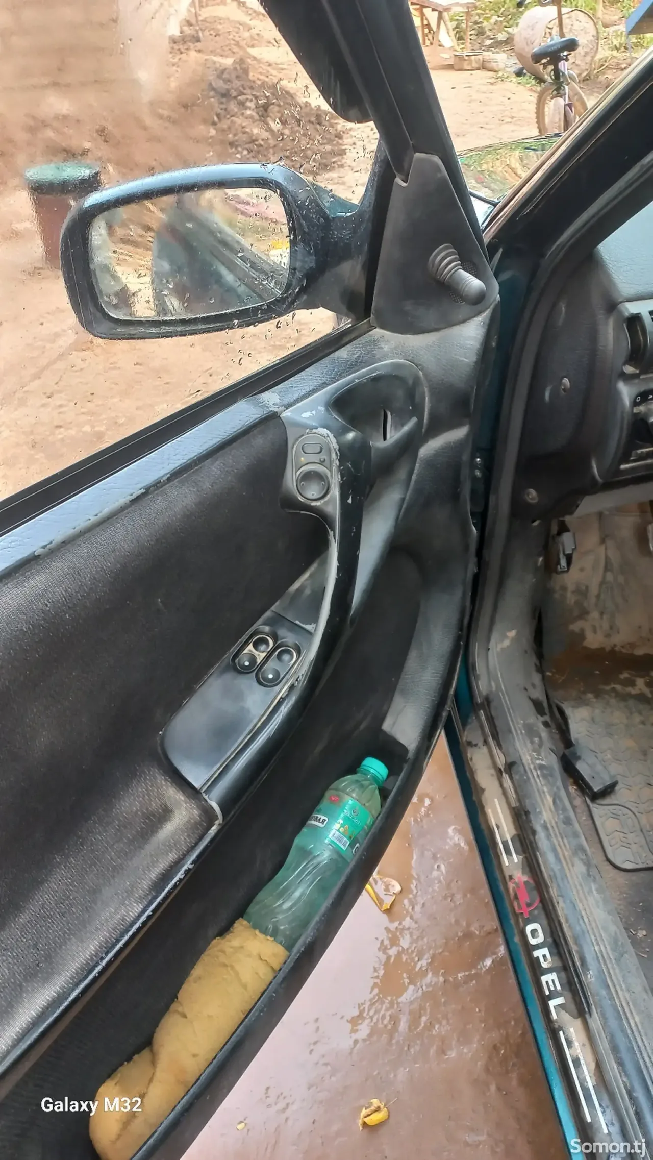 Opel Astra F 1994 · 1.6 MT