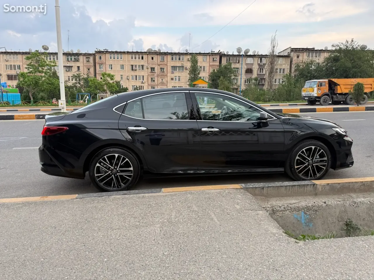 Toyota Camry 2026 · 2.5 AT