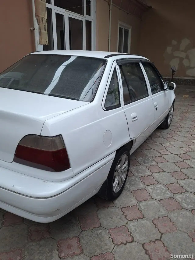 Daewoo Nexia 1996 · 1.6 MT