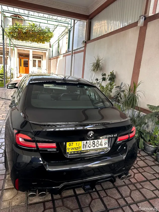 BMW 5 series 2015 · 2.0 AT