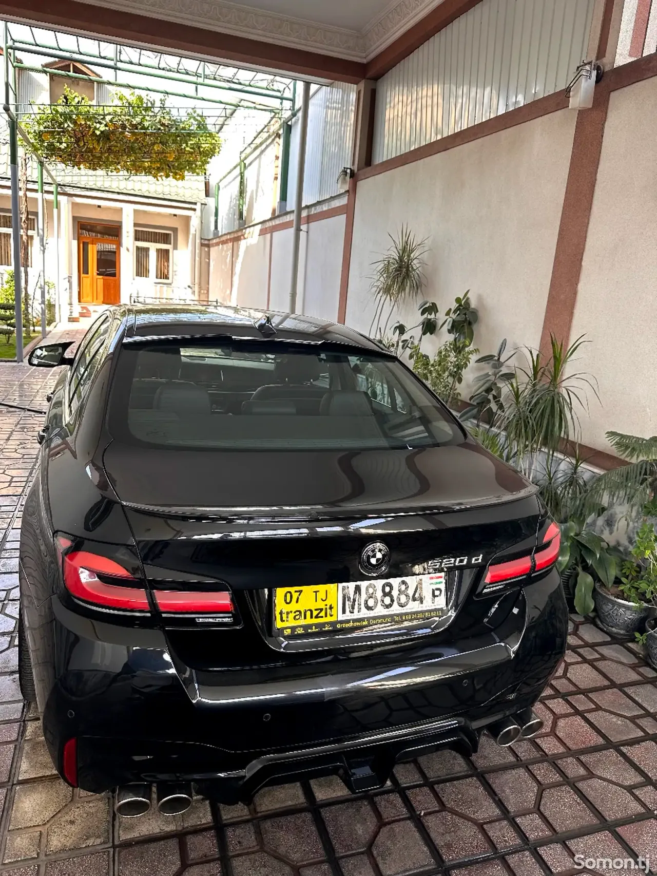 BMW 5 series 2015 · 2.0 AT