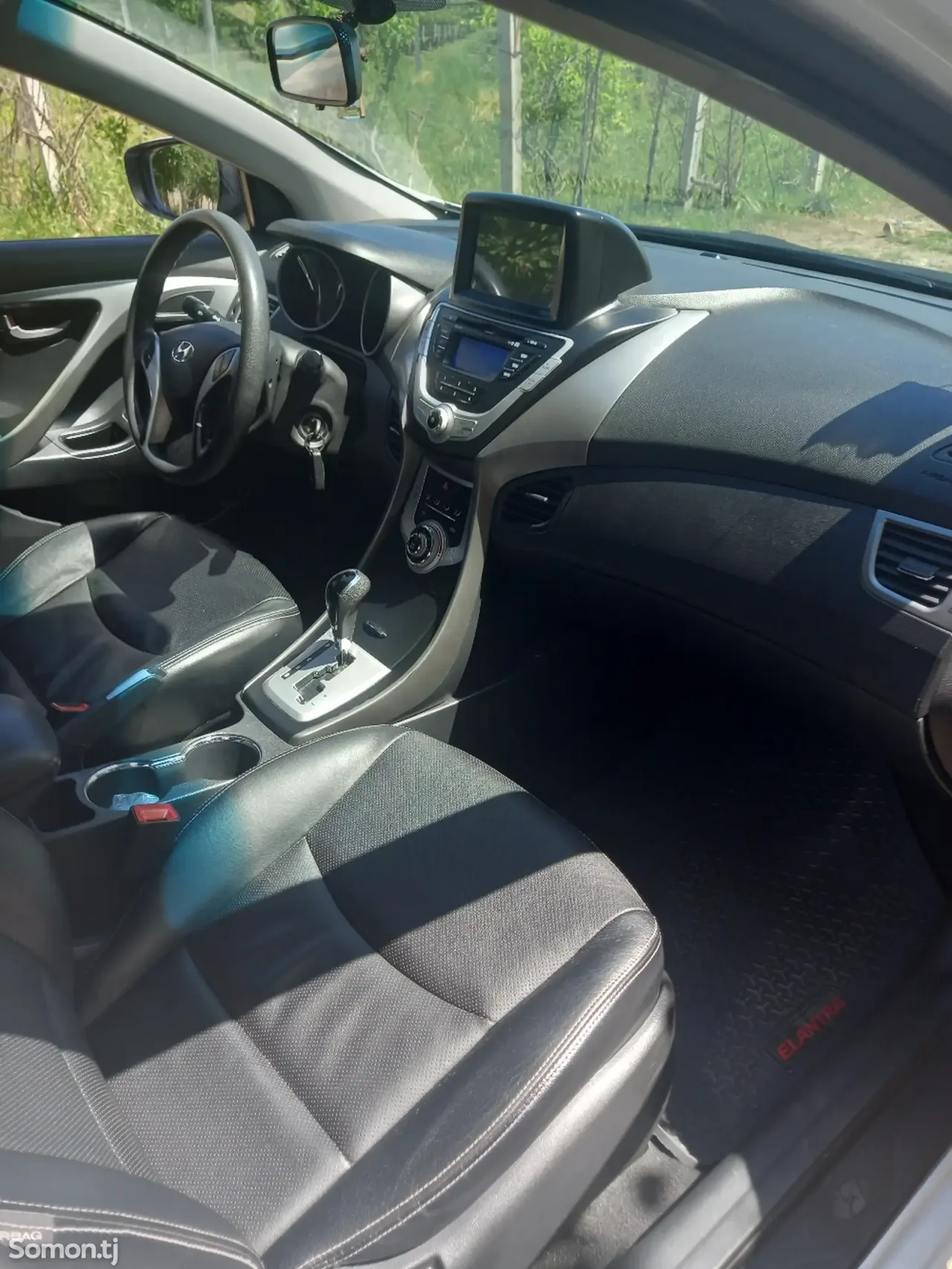 Hyundai Avante 2011 · 1.6 AT