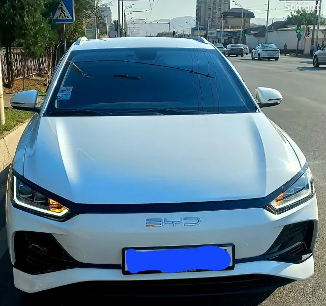 BYD E2 2024 · 2.5 AT