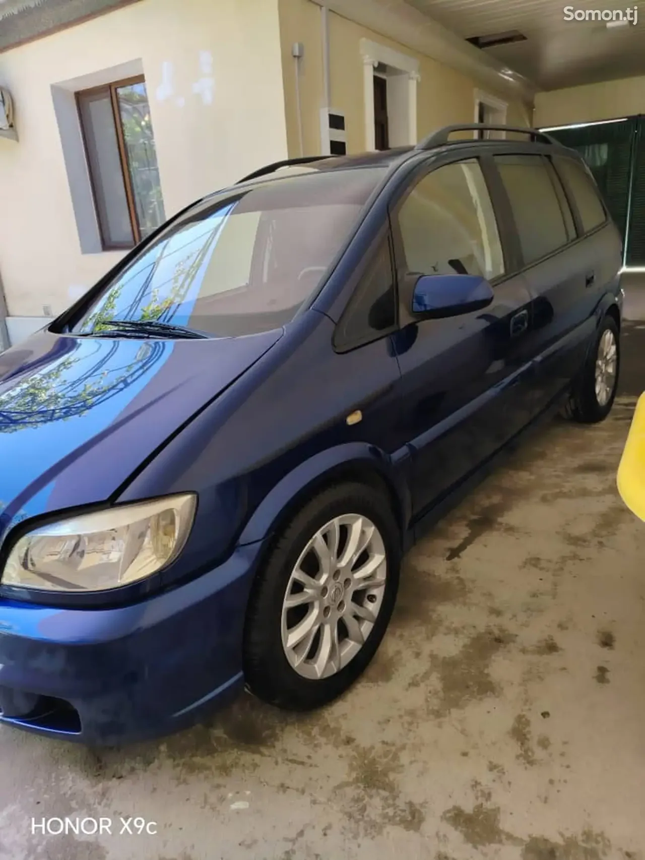 Opel Zafira 2005 · 1.8 MT