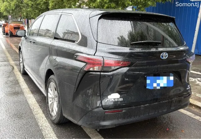 Toyota Sienna 2024 · 2.5 AT