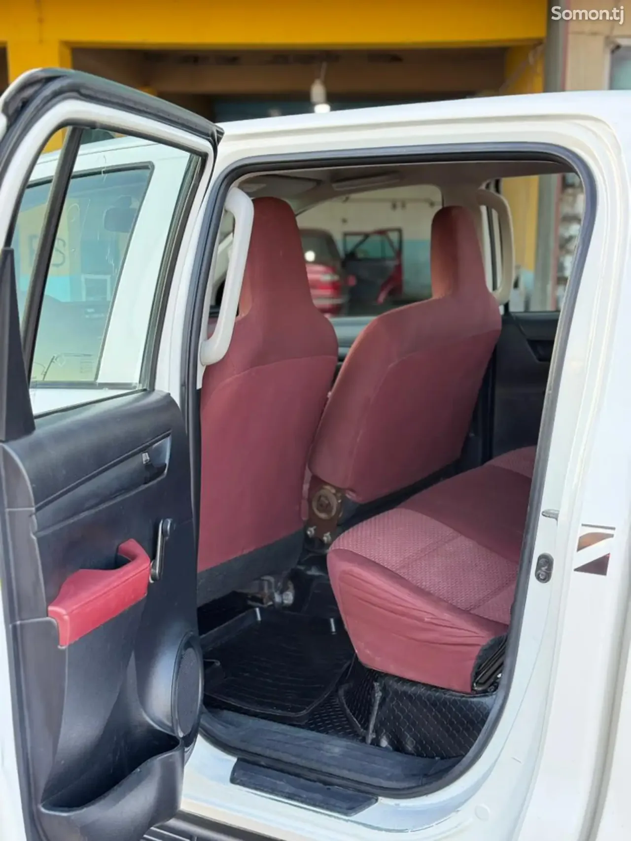 Toyota Hilux 2018 · 2.7 MT