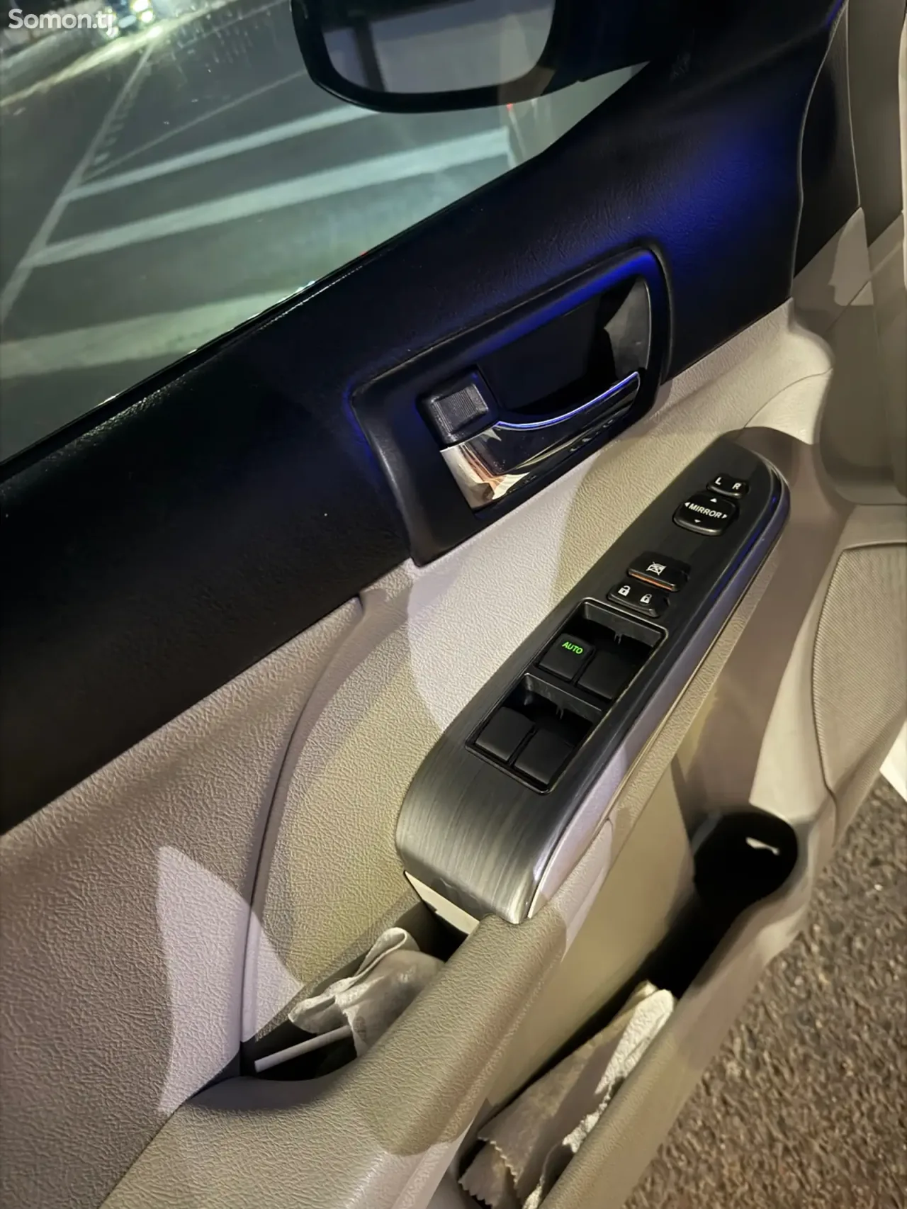 Toyota Camry 2013 · 2.5 AT