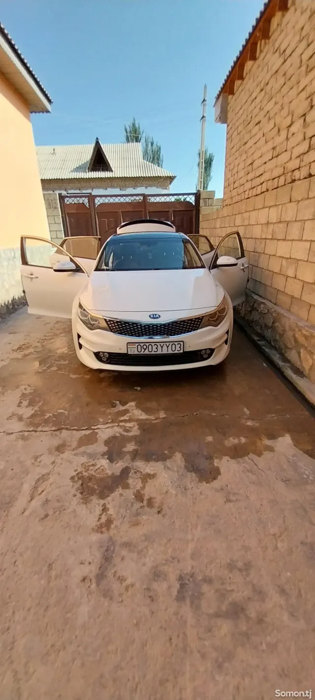 Kia K5 2015 · 2.0 AT