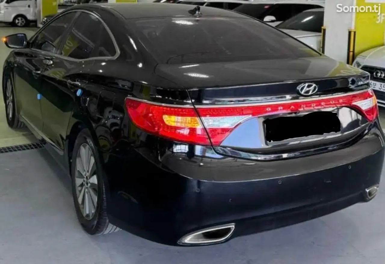 Hyundai Grandeur 2015 · 2.4 AT