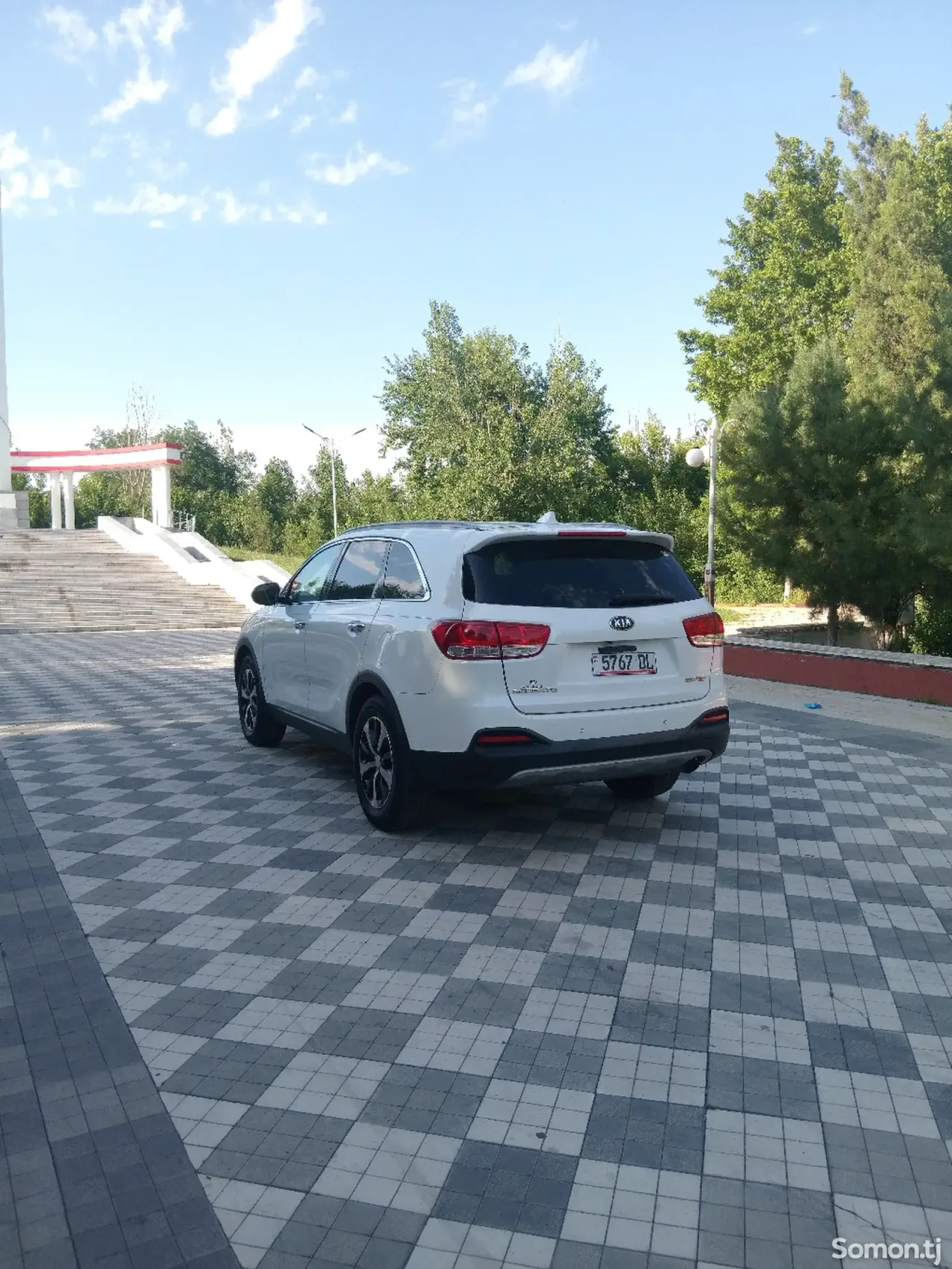 Kia Sorento 2017 · 2.0 AT