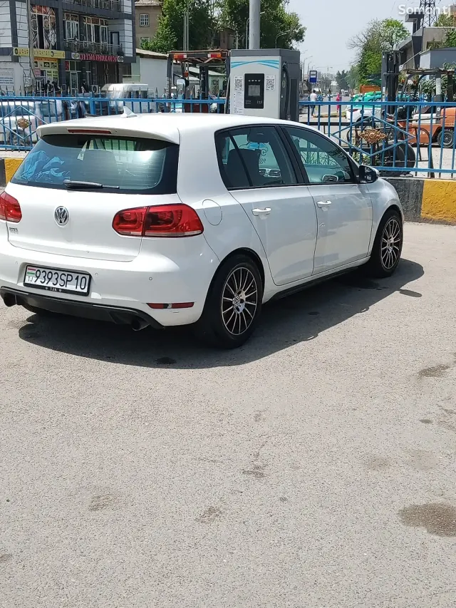 Volkswagen Golf 2012 · 2.0 AT