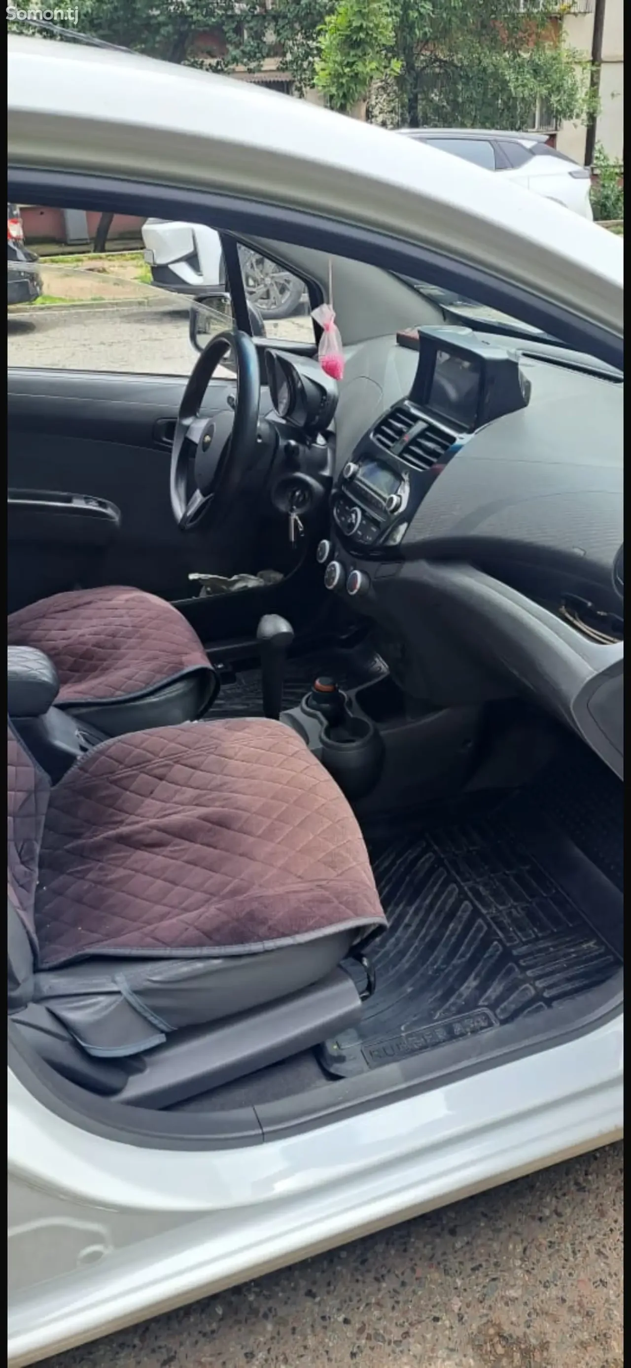 Chevrolet Spark 2014 · 1.1 AT