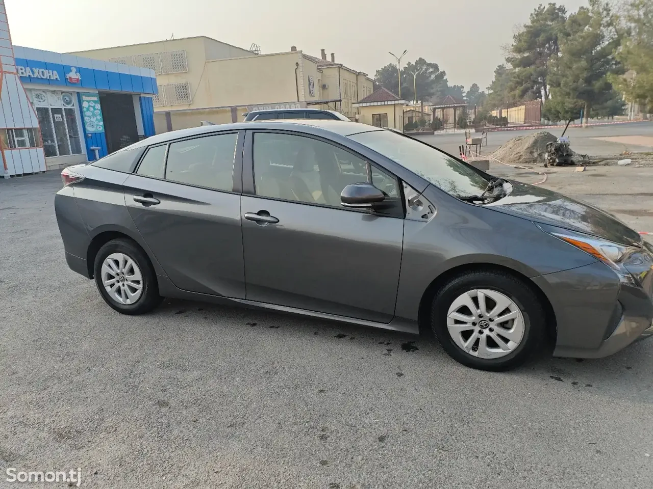 Toyota Prius 2016 · 1.8 AT