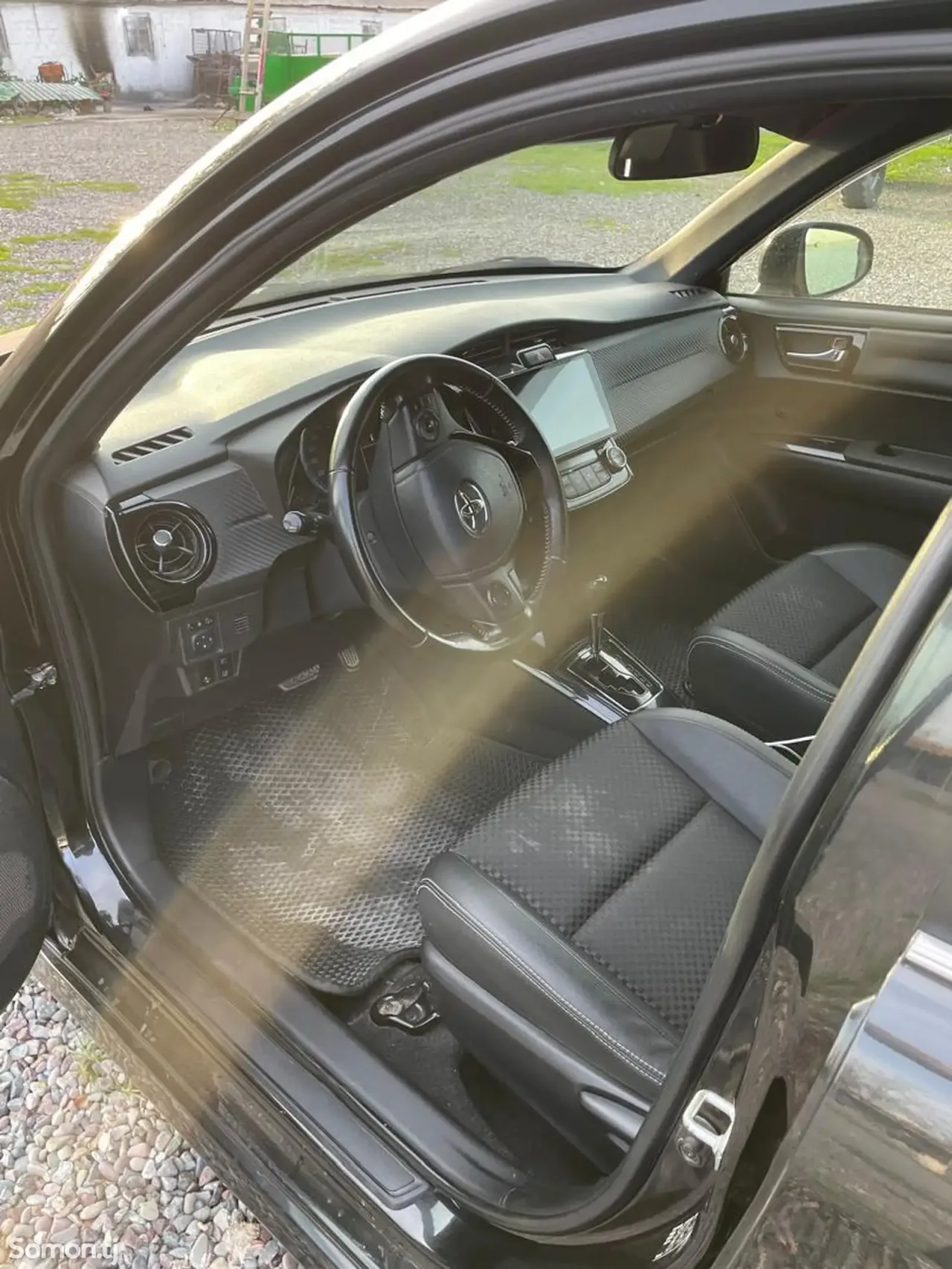 Toyota Fielder 2017 · 1.8 AT