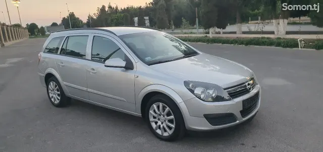 Opel Astra H 2007 · 1.6 MT
