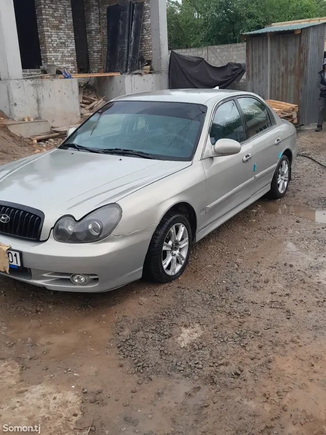 Hyundai Sonata 2004 · 2.0 MT