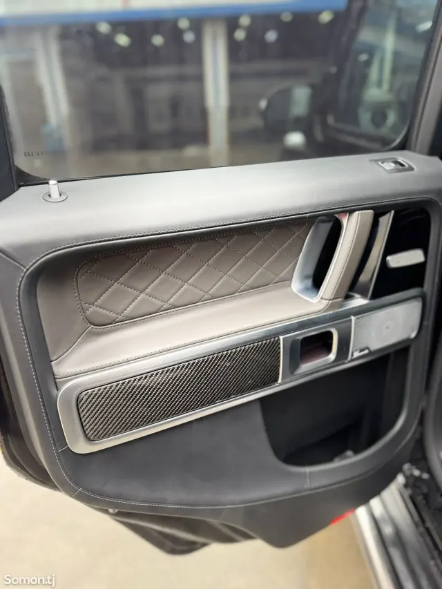 Mercedes-Benz G class 2021 · 6.3 AT