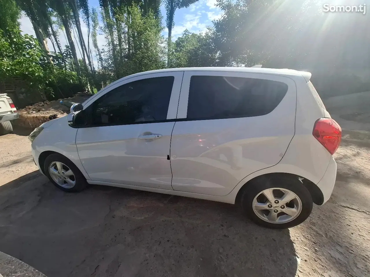 Chevrolet Spark 2016 · 1.1 AT