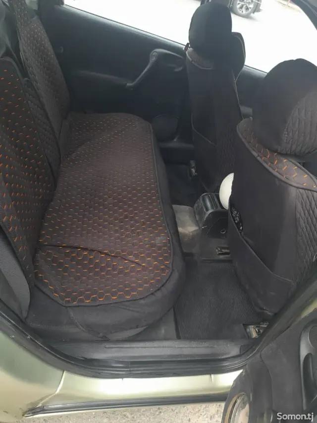 Opel Vectra B 1996 · 1.6 AT