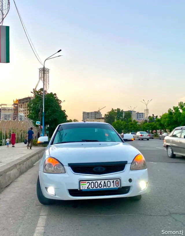 Lada (ВАЗ) Priora 2013 · 1.6 MT