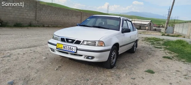 Daewoo Nexia 1995 · 1.6 MT