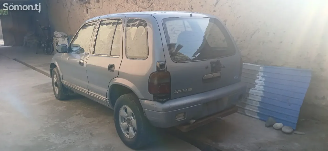 Kia Sportage 1995 · 1.8 MT