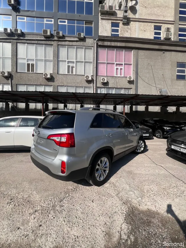 Kia Sorento 2014 · 2.2 AT