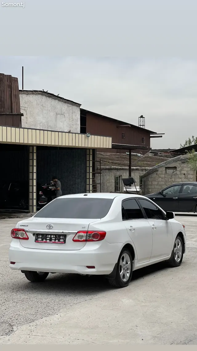 Toyota Corolla 2013 · 1.8 AT